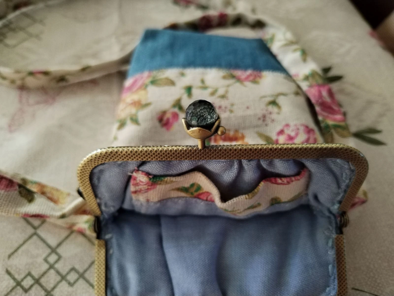 Bonita bolsita artesanal hecha a mano. – photo 3